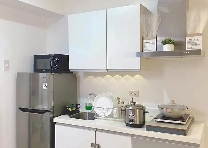 Azure Staycation By Sibs Apartment *